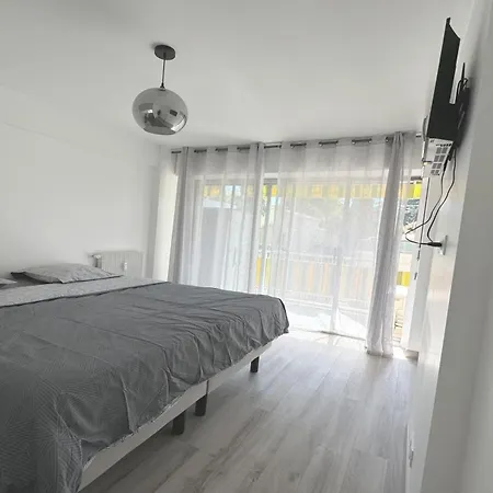 Charming 2 , 52 M2, Very Spacious, Bright And Near Sea Martinez Lägenhet *